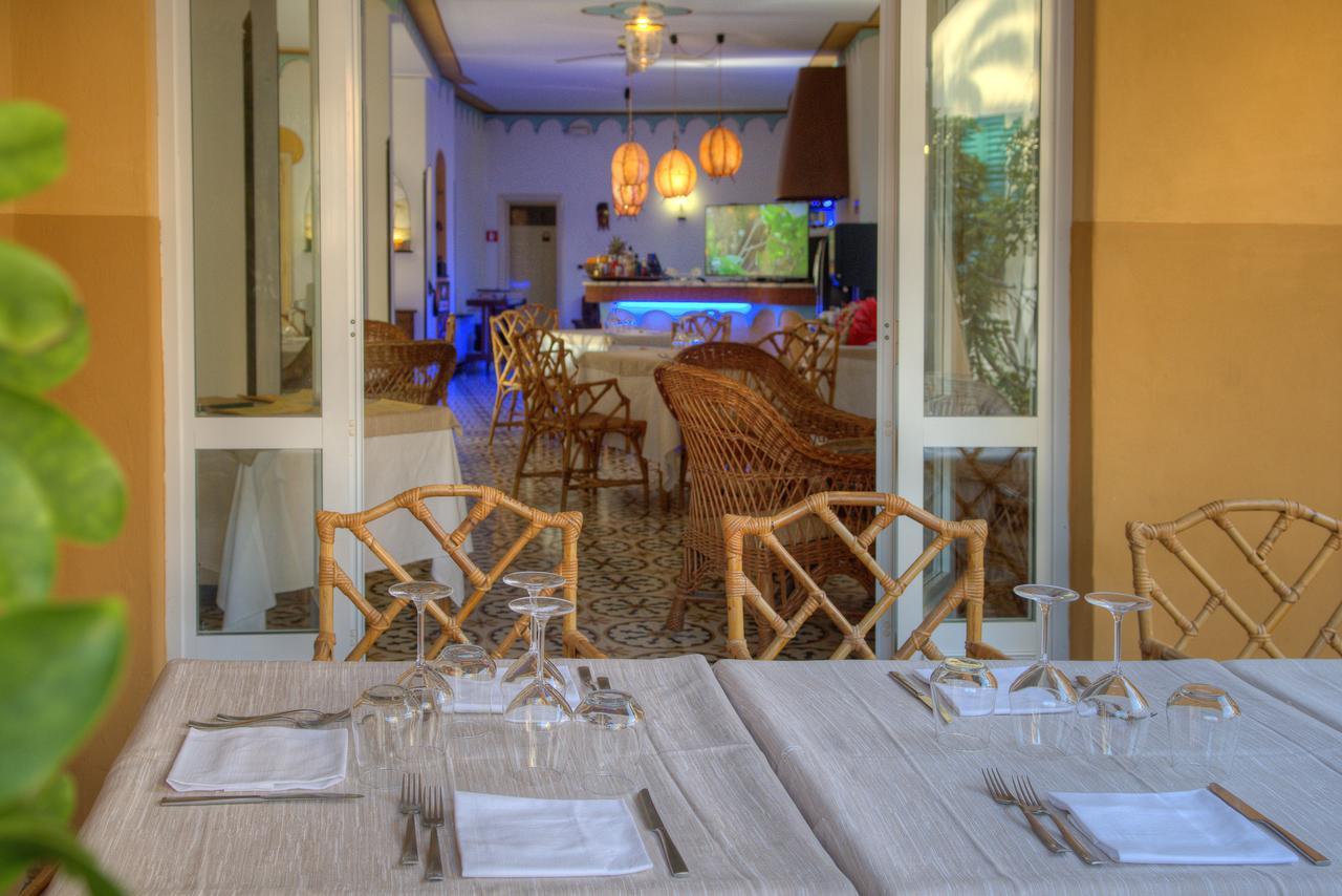Hotel Arabesque Varigotti Kültér fotó