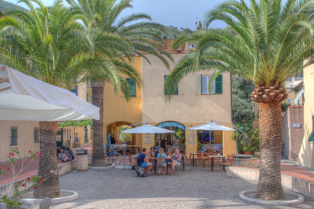 Hotel Arabesque Varigotti Kültér fotó