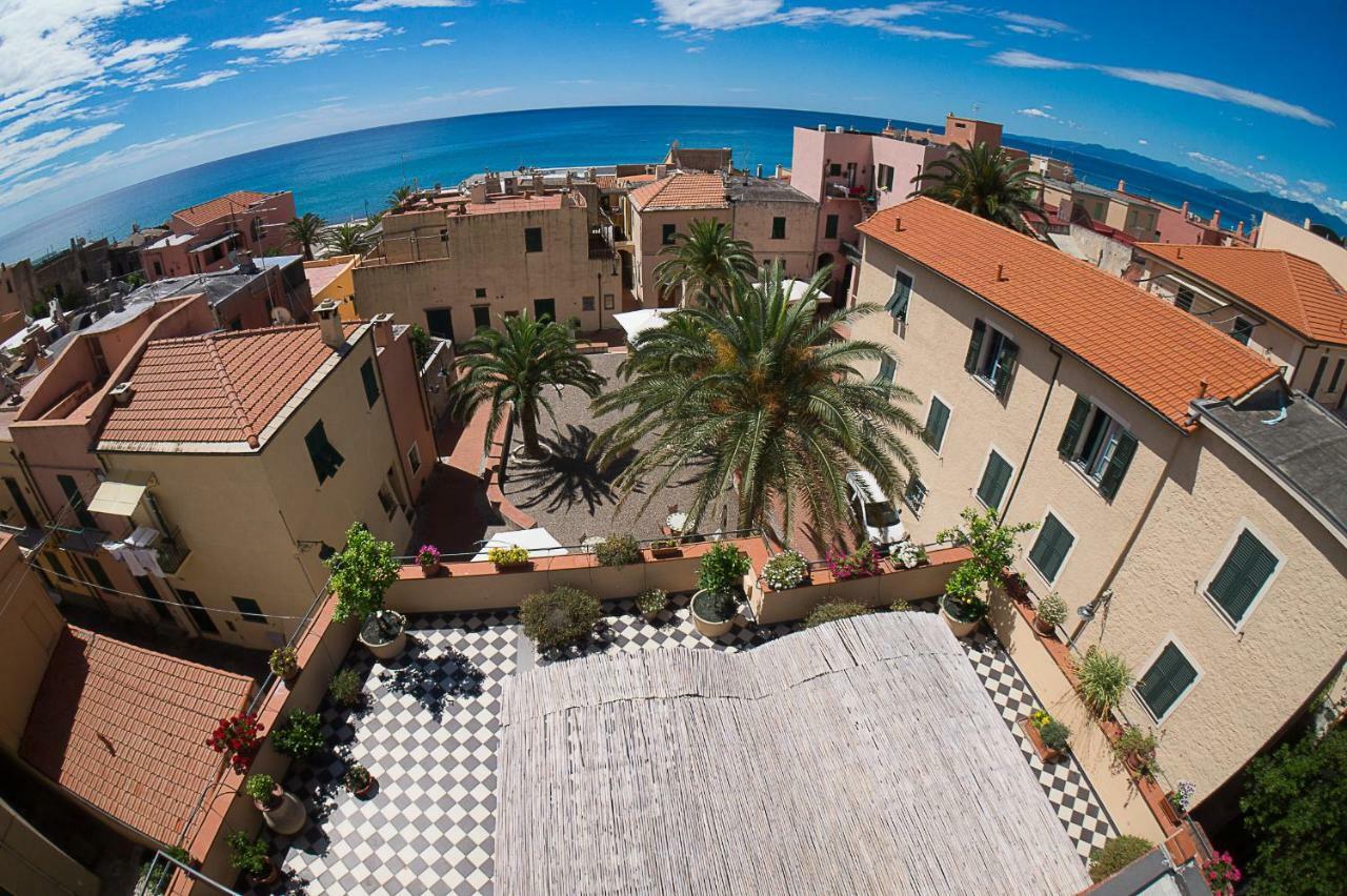 Hotel Arabesque Varigotti Kültér fotó