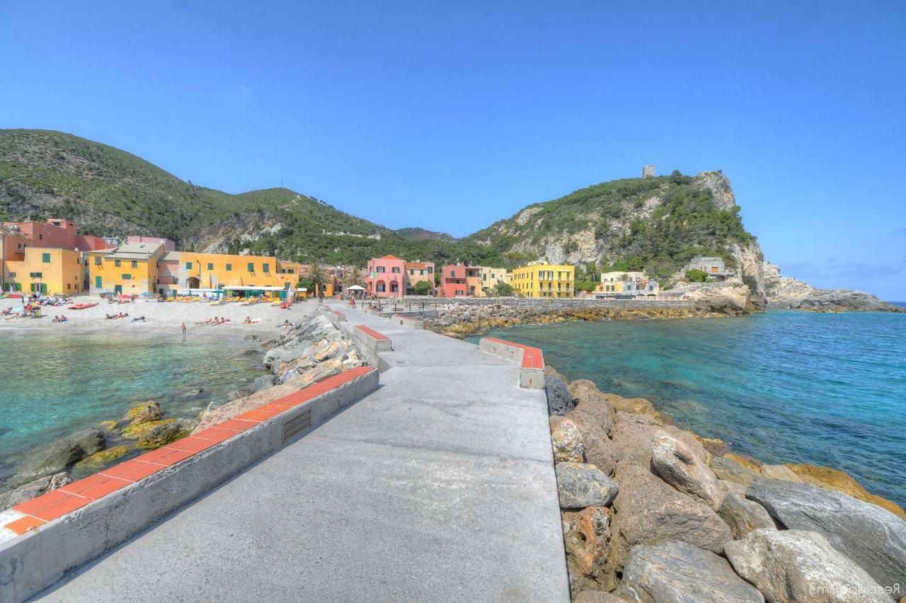Hotel Arabesque Varigotti Kültér fotó
