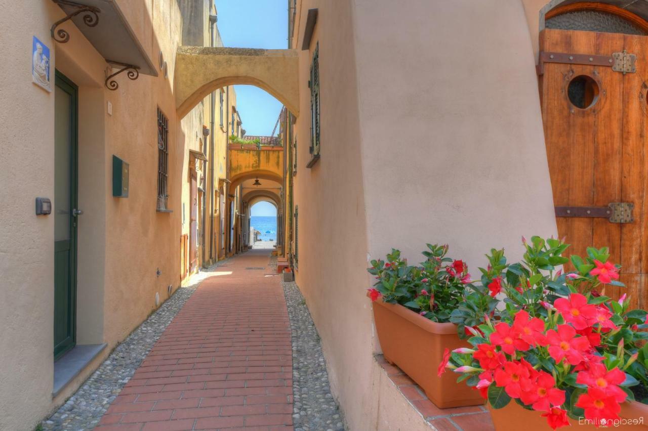 Hotel Arabesque Varigotti Kültér fotó