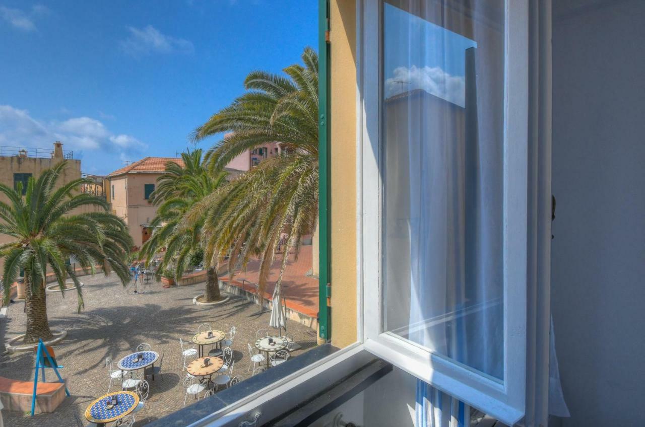 Hotel Arabesque Varigotti Kültér fotó