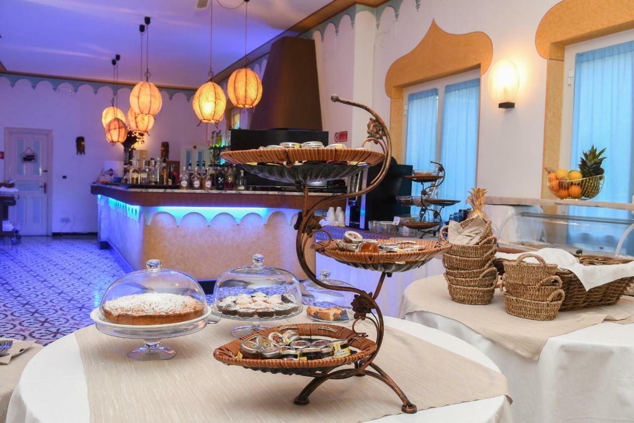 Hotel Arabesque Varigotti Kültér fotó